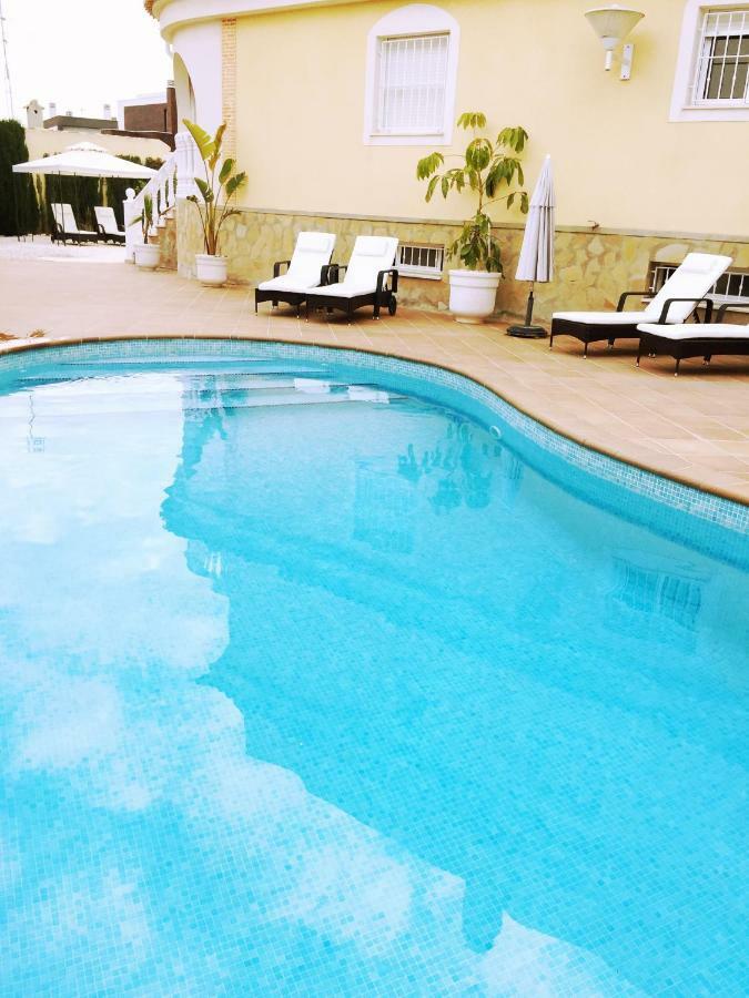 Vickys Villa Puerto Marino Екстер'єр фото