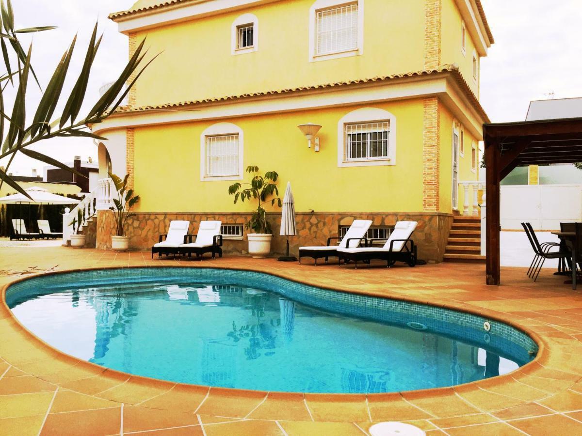 Vickys Villa Puerto Marino Екстер'єр фото